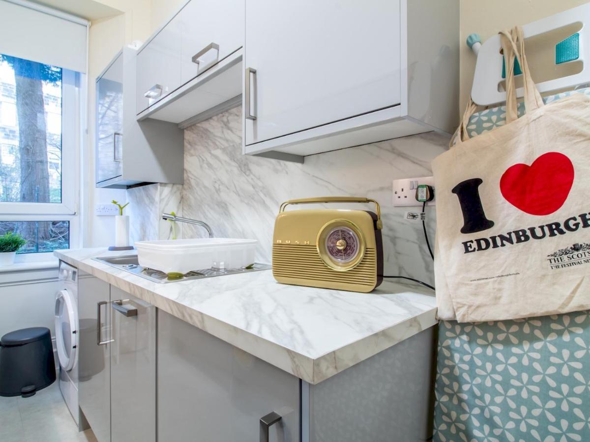 Stylish & Charming Retreat For 2- City Centre! Edinburgh Dış mekan fotoğraf